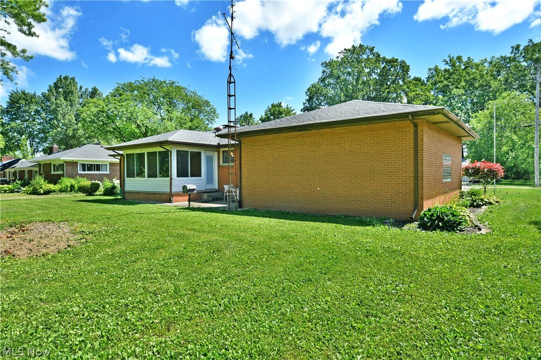 208 Broadway Avenue SE Warren OH 44484