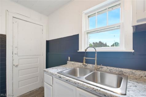 2283 East Avenue Akron OH 44314