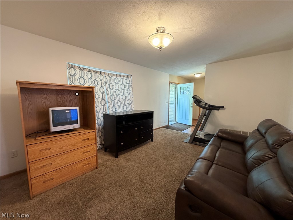 1504 White Avenue Akron OH 44307