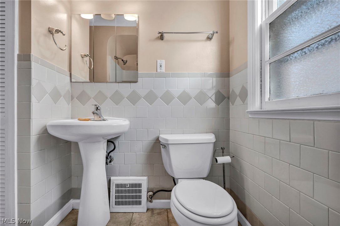21202 Gardenview Drive Maple Heights OH 44137
