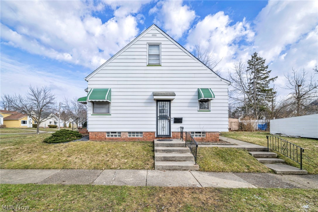 21202 Gardenview Drive Maple Heights OH 44137