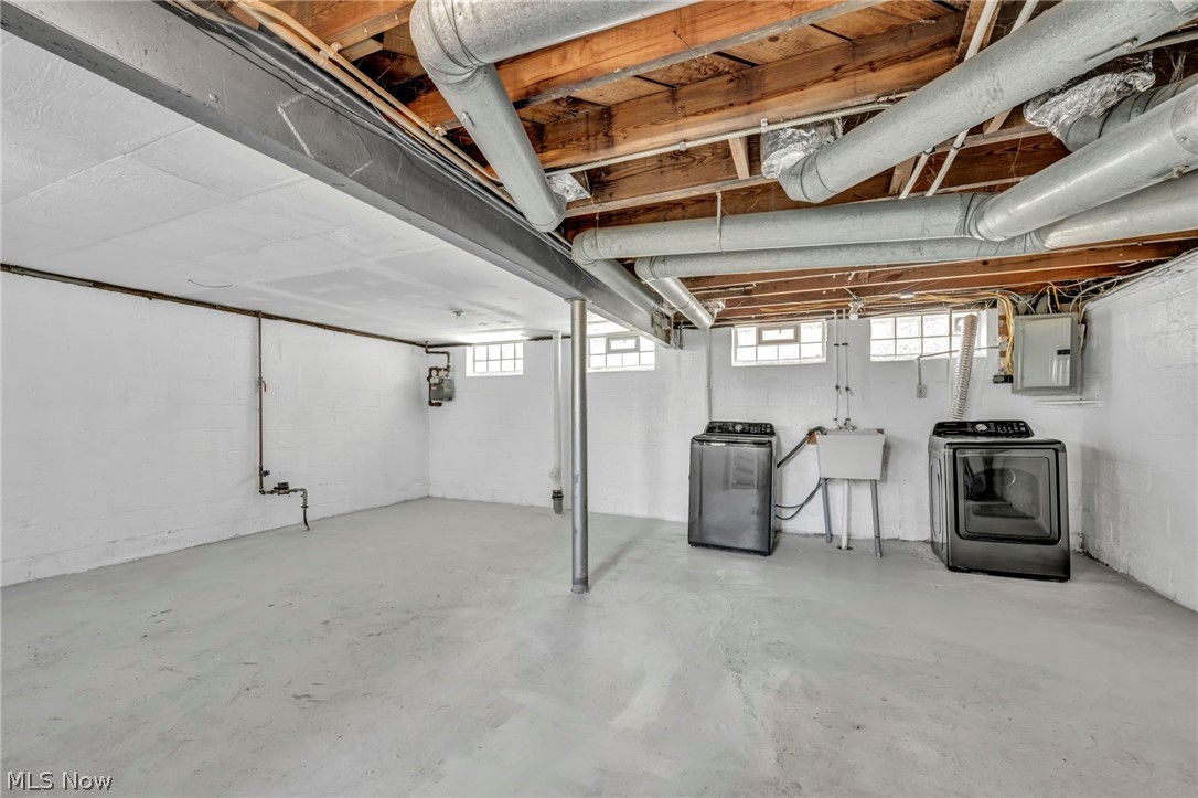 21202 Gardenview Drive Maple Heights OH 44137