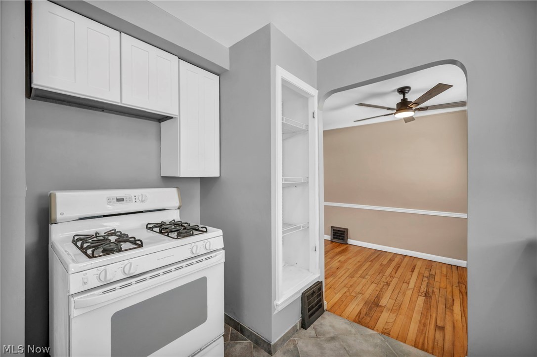 21202 Gardenview Drive Maple Heights OH 44137