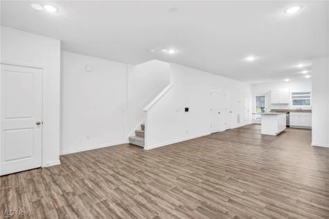 492 Douglas Street Akron OH 44307
