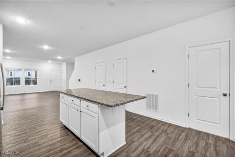492 Douglas Street Akron OH 44307