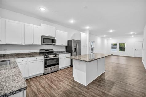 492 Douglas Street Akron OH 44307