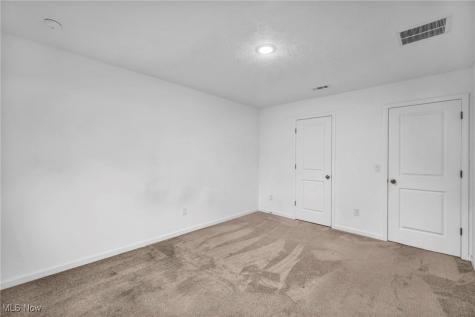 492 Douglas Street Akron OH 44307