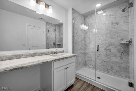 492 Douglas Street Akron OH 44307