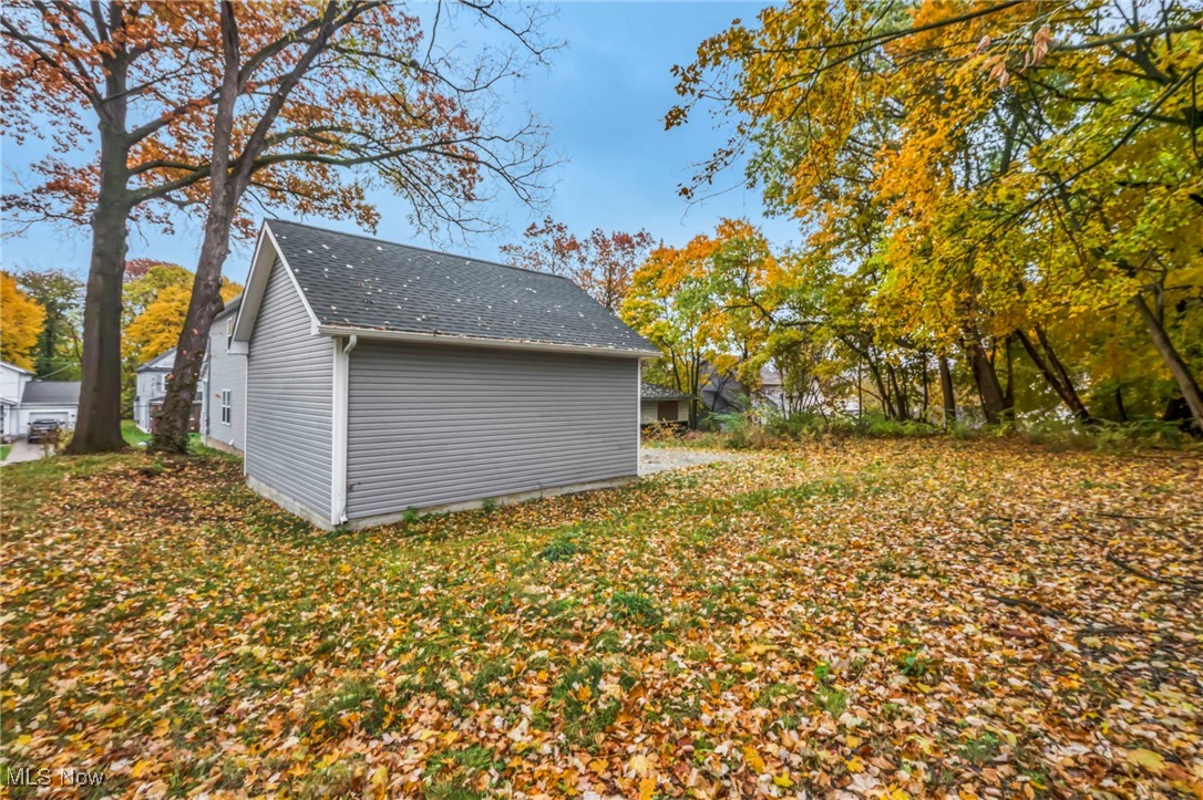 492 Douglas Street Akron OH 44307