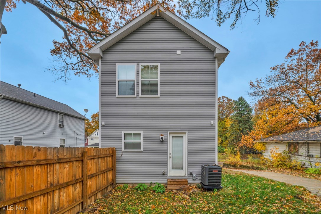 492 Douglas Street Akron OH 44307