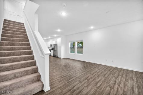 492 Douglas Street Akron OH 44307
