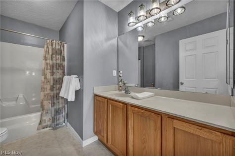 4195 Jenee Drive Lorain OH 44053