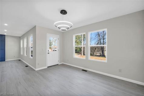 5179 Milo Avenue Maple Heights OH 44137