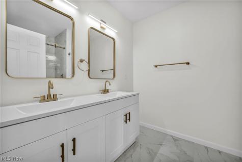 5179 Milo Avenue Maple Heights OH 44137
