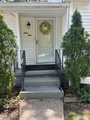 41 8th Street Barberton OH 44203