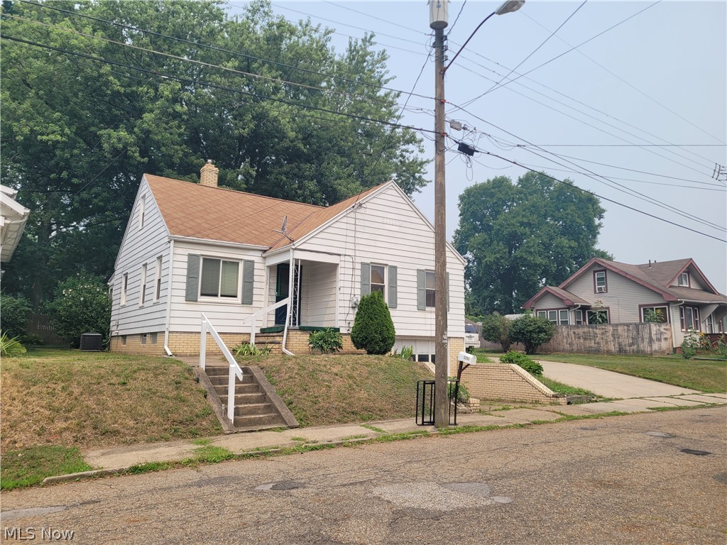 1231 Homedale Avenue NW Canton OH 44708