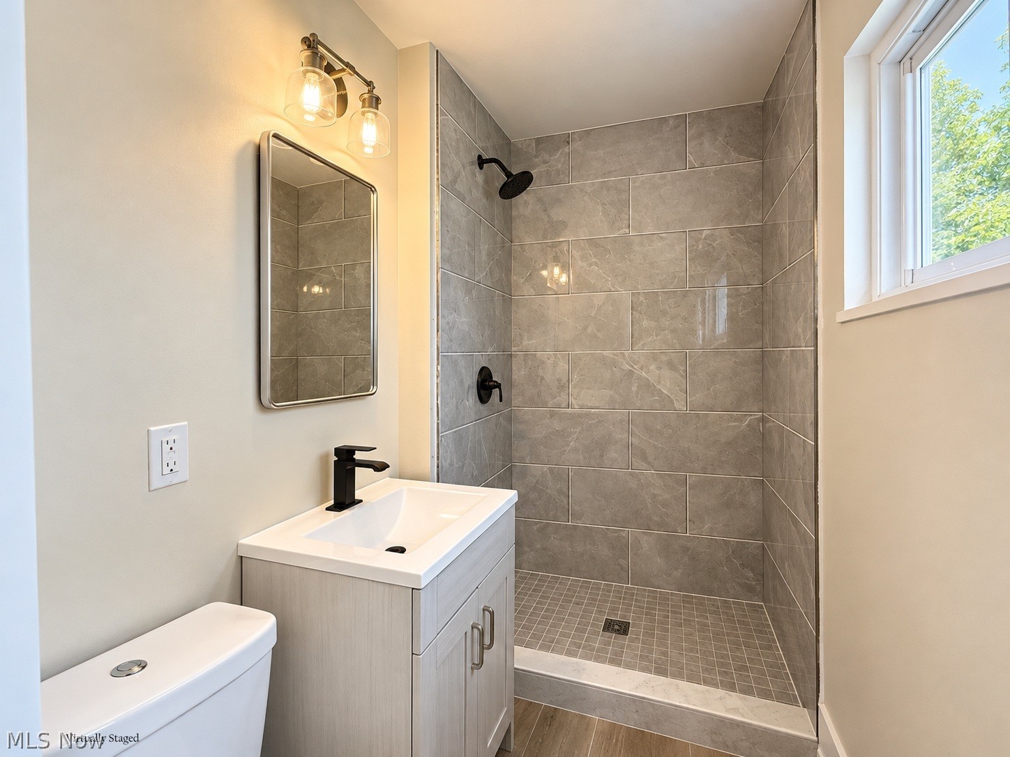 6271 Randolph Road Bedford OH 44146