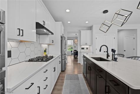 2262 Norton Place Avon OH 44011