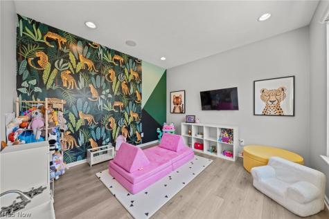 2262 Norton Place Avon OH 44011