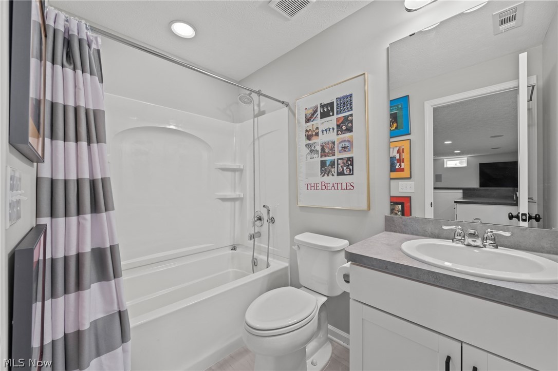 2262 Norton Place Avon OH 44011