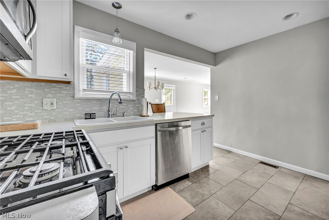 15 Edgewood Avenue Bedford OH 44146