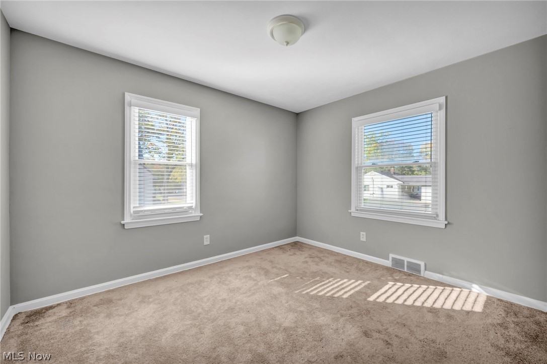 15 Edgewood Avenue Bedford OH 44146