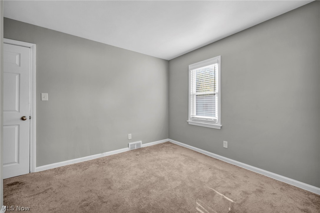 15 Edgewood Avenue Bedford OH 44146