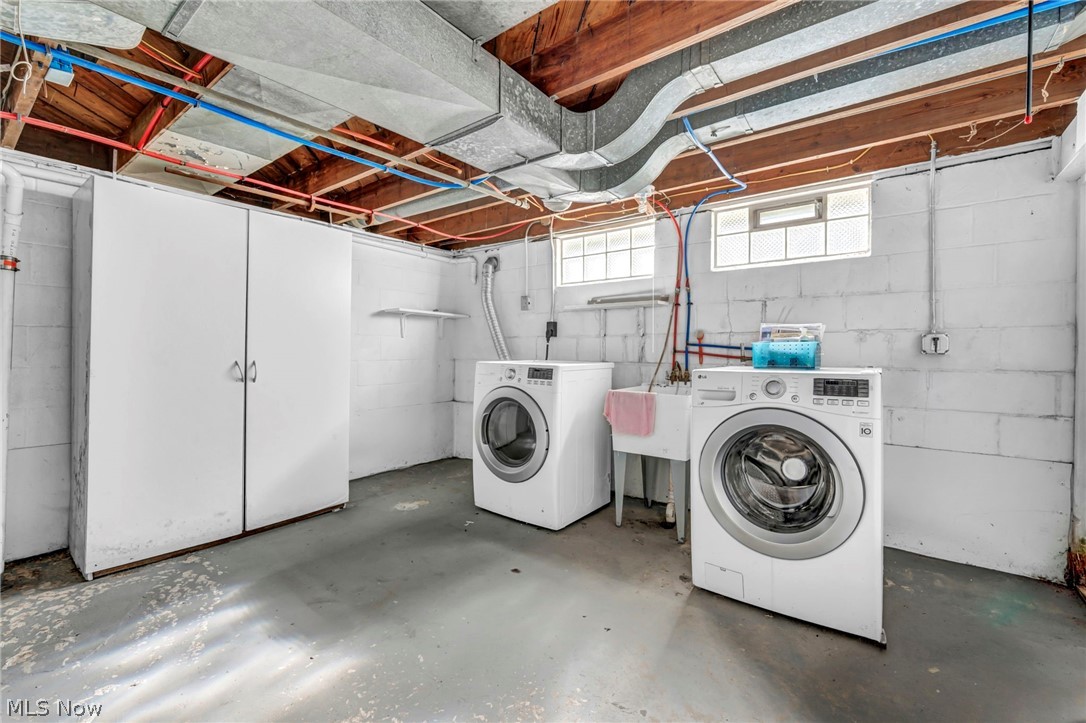 15 Edgewood Avenue Bedford OH 44146