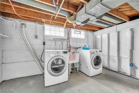 15 Edgewood Avenue Bedford OH 44146