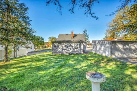 15 Edgewood Avenue Bedford OH 44146