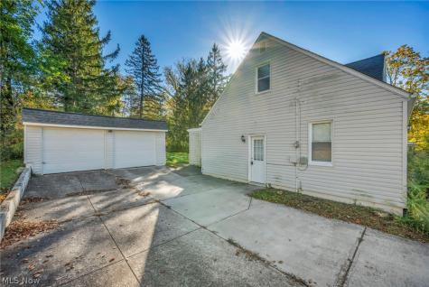15 Edgewood Avenue Bedford OH 44146