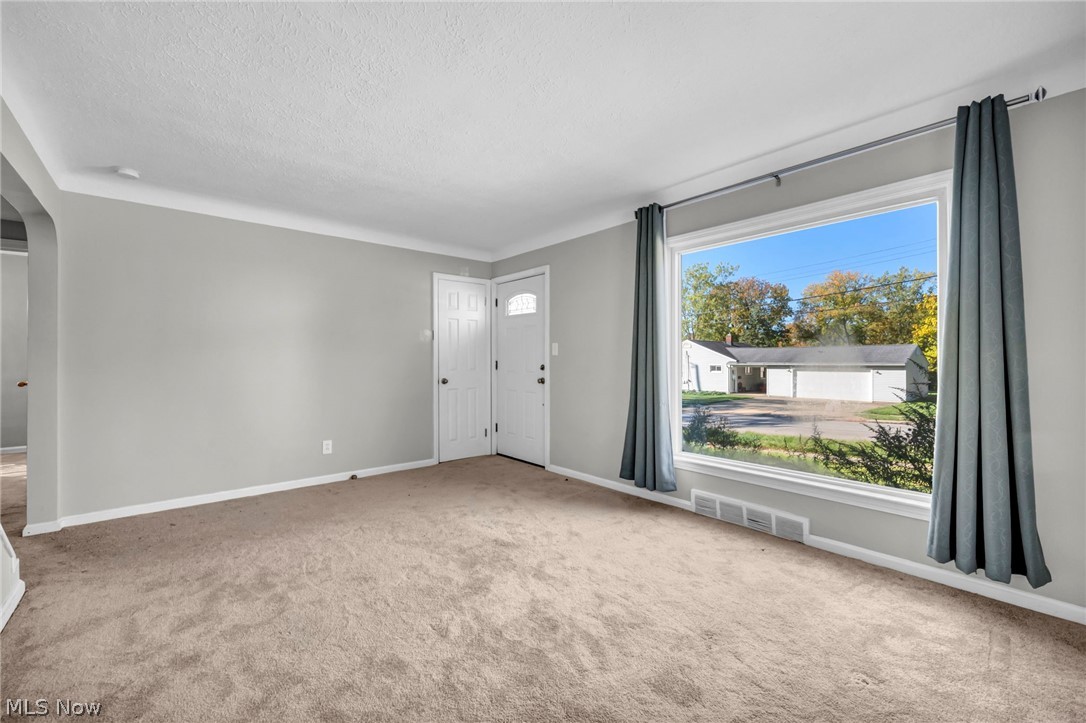 15 Edgewood Avenue Bedford OH 44146