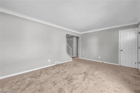 15 Edgewood Avenue Bedford OH 44146