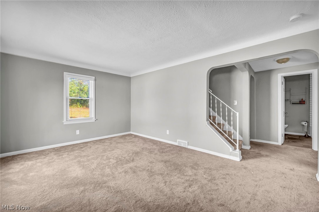 15 Edgewood Avenue Bedford OH 44146