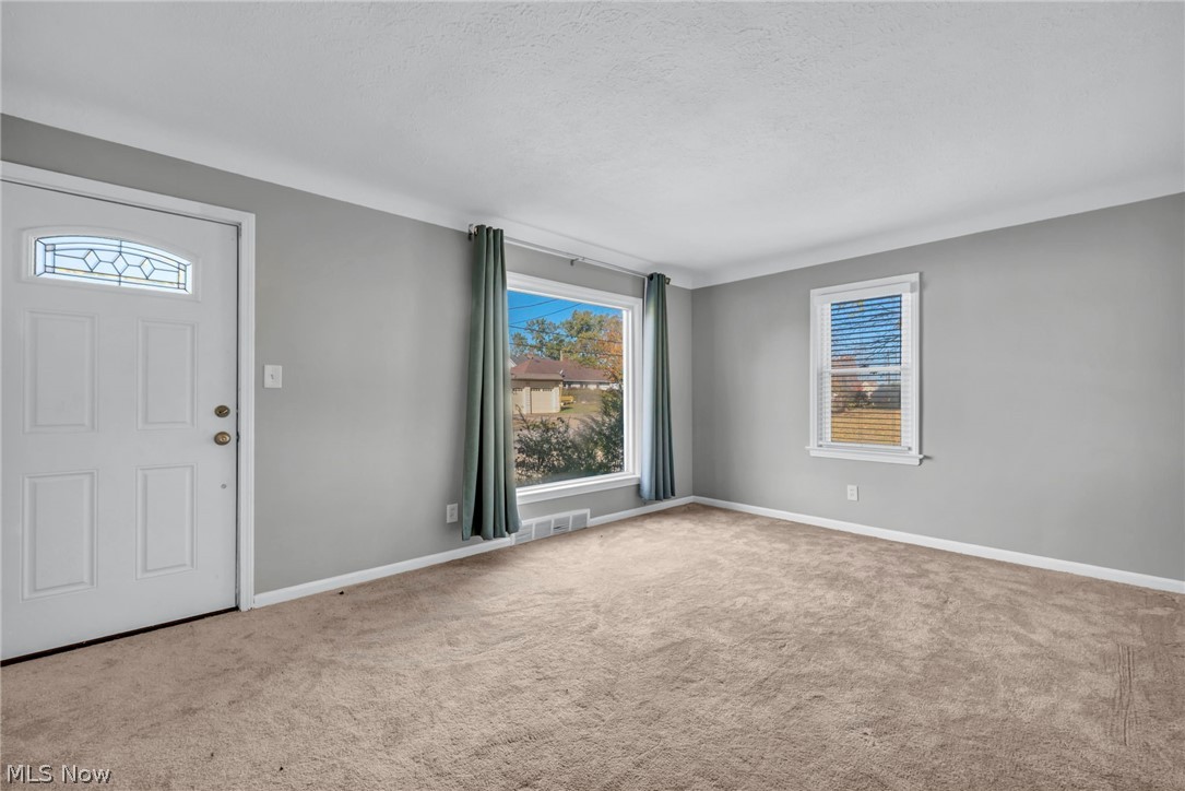 15 Edgewood Avenue Bedford OH 44146