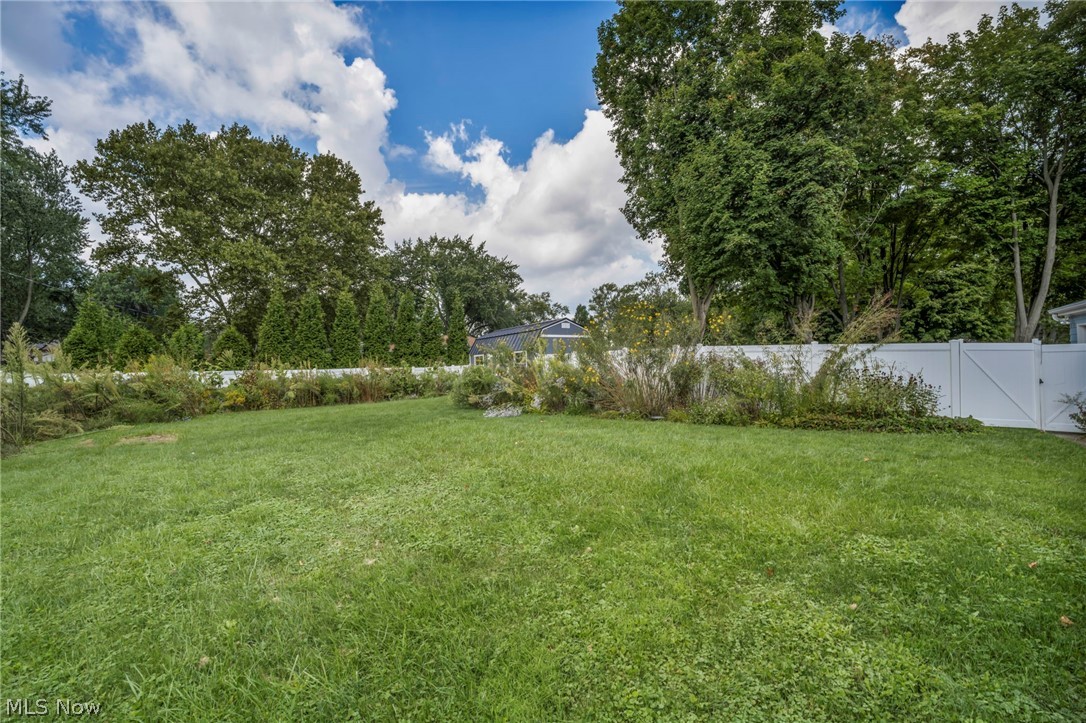 5565 Brentwood Avenue NW North Canton OH 44720