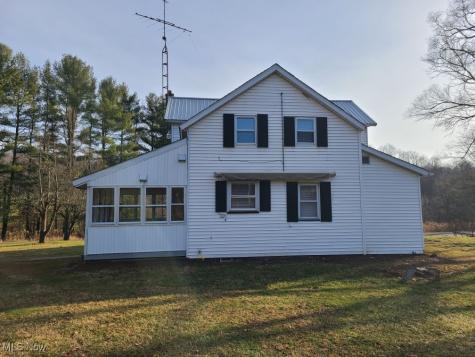 3929 Robertsville Avenue SE Minerva OH 44657
