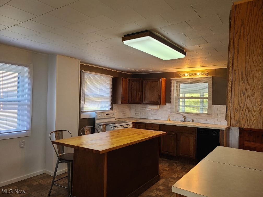3929 Robertsville Avenue SE Minerva OH 44657