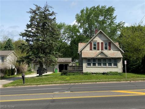 1023 Applegrove Street NW North Canton OH 44720