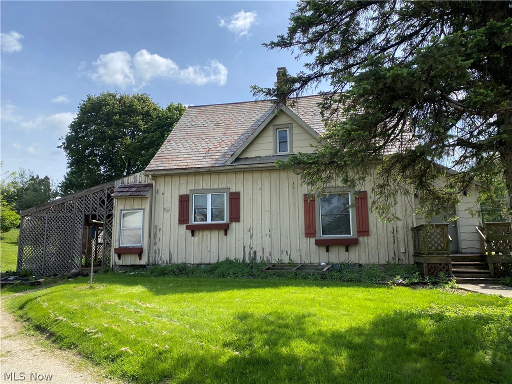 1023 Applegrove Street NW North Canton OH 44720