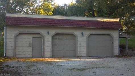 1023 Applegrove Street NW North Canton OH 44720
