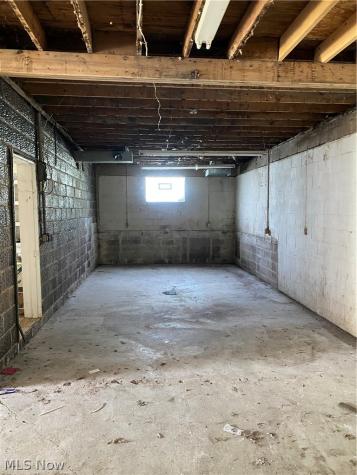 1023 Applegrove Street NW North Canton OH 44720