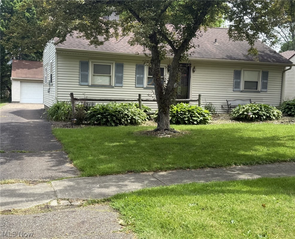 319 Ohio Avenue Mcdonald OH 44437