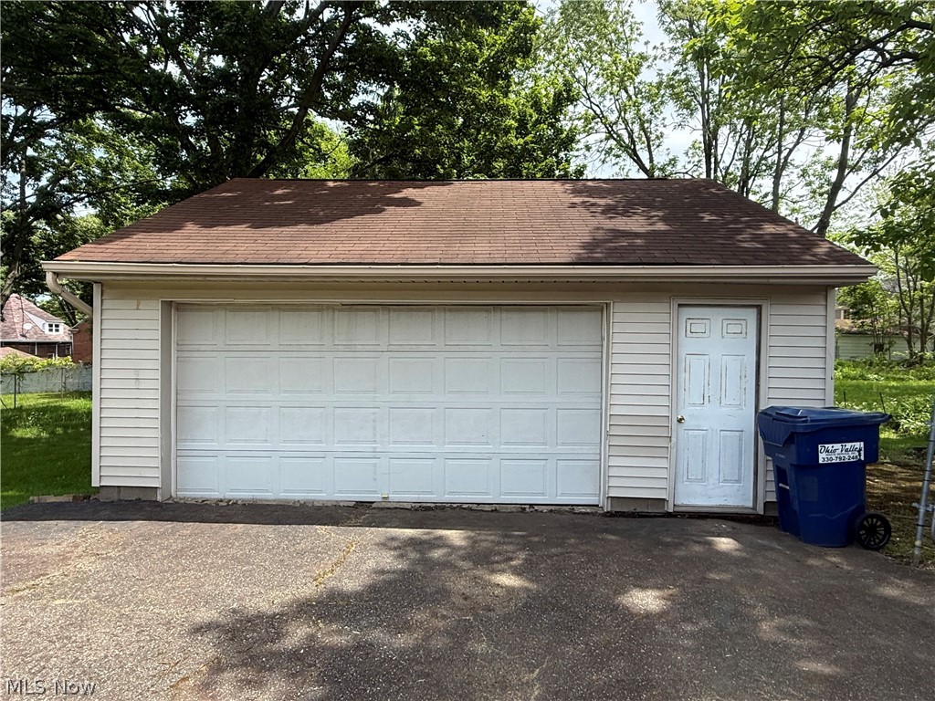 319 Ohio Avenue Mcdonald OH 44437