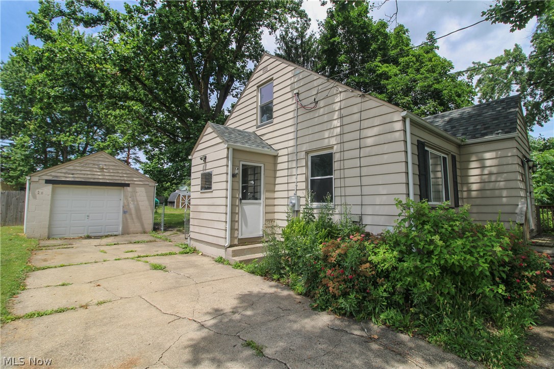 5172 5th Street Poland OH 44514