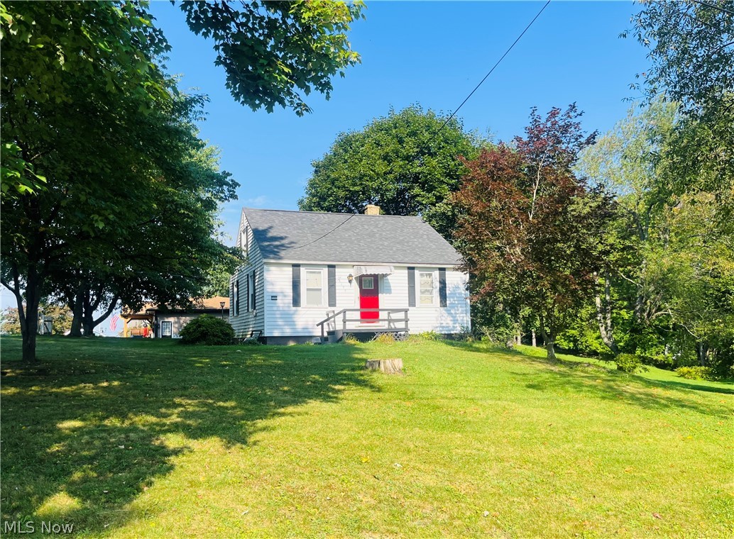4695 Grapeland Avenue Louisville OH 44641
