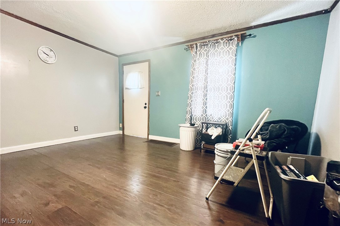 4695 Grapeland Avenue Louisville OH 44641