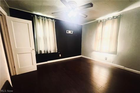 4695 Grapeland Avenue Louisville OH 44641