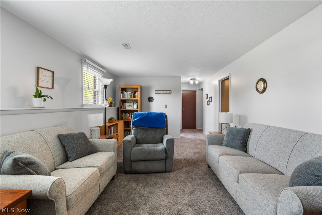 4506 Honeysuckle Drive North Canton OH 44720