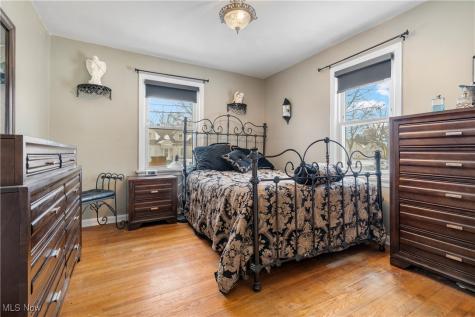 210 Davenport Avenue Akron OH 44312